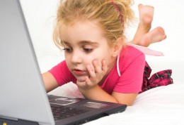girl_on_computer-full